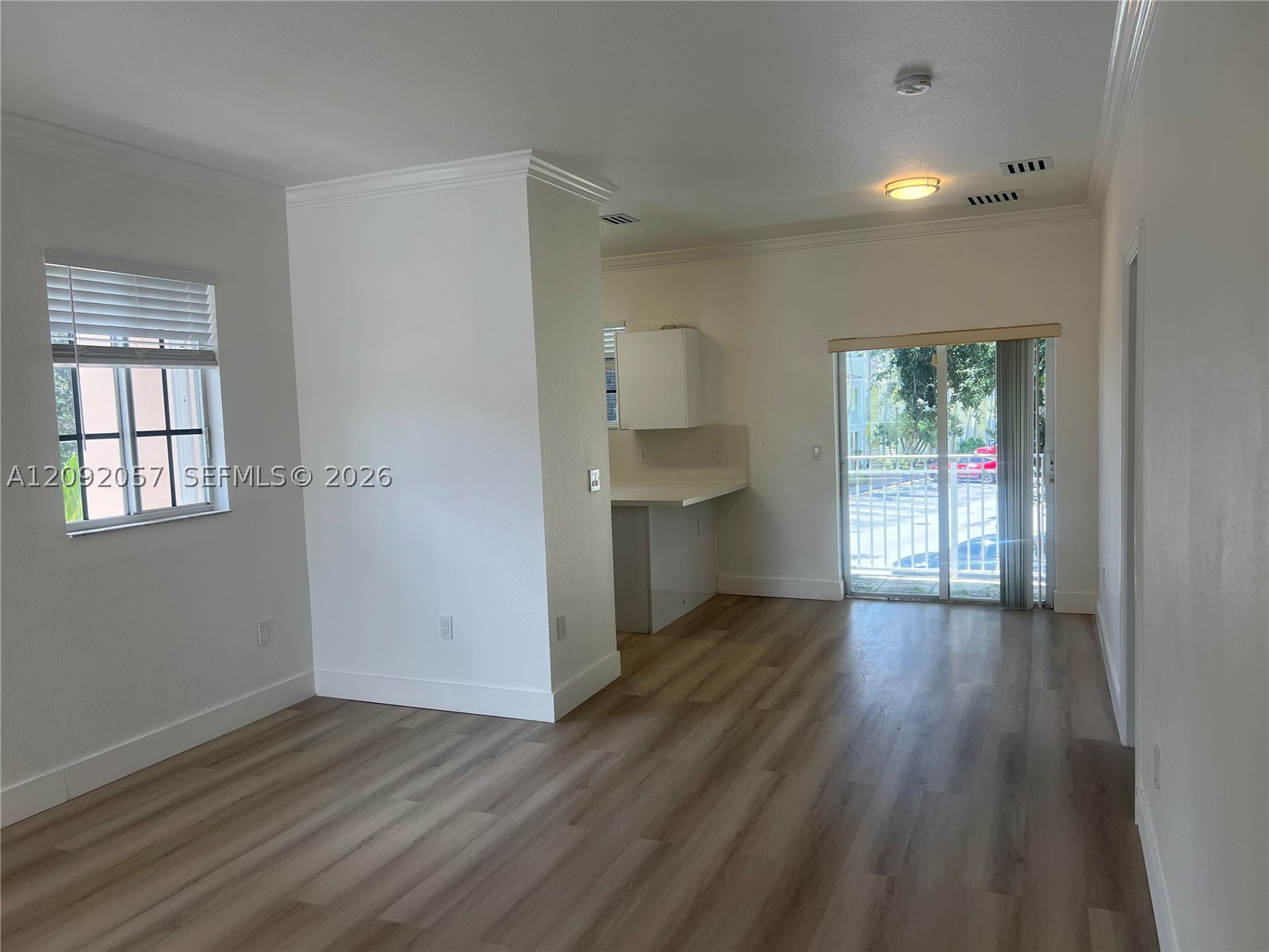 372 Ne 26th Pl 201 Property Photo 6