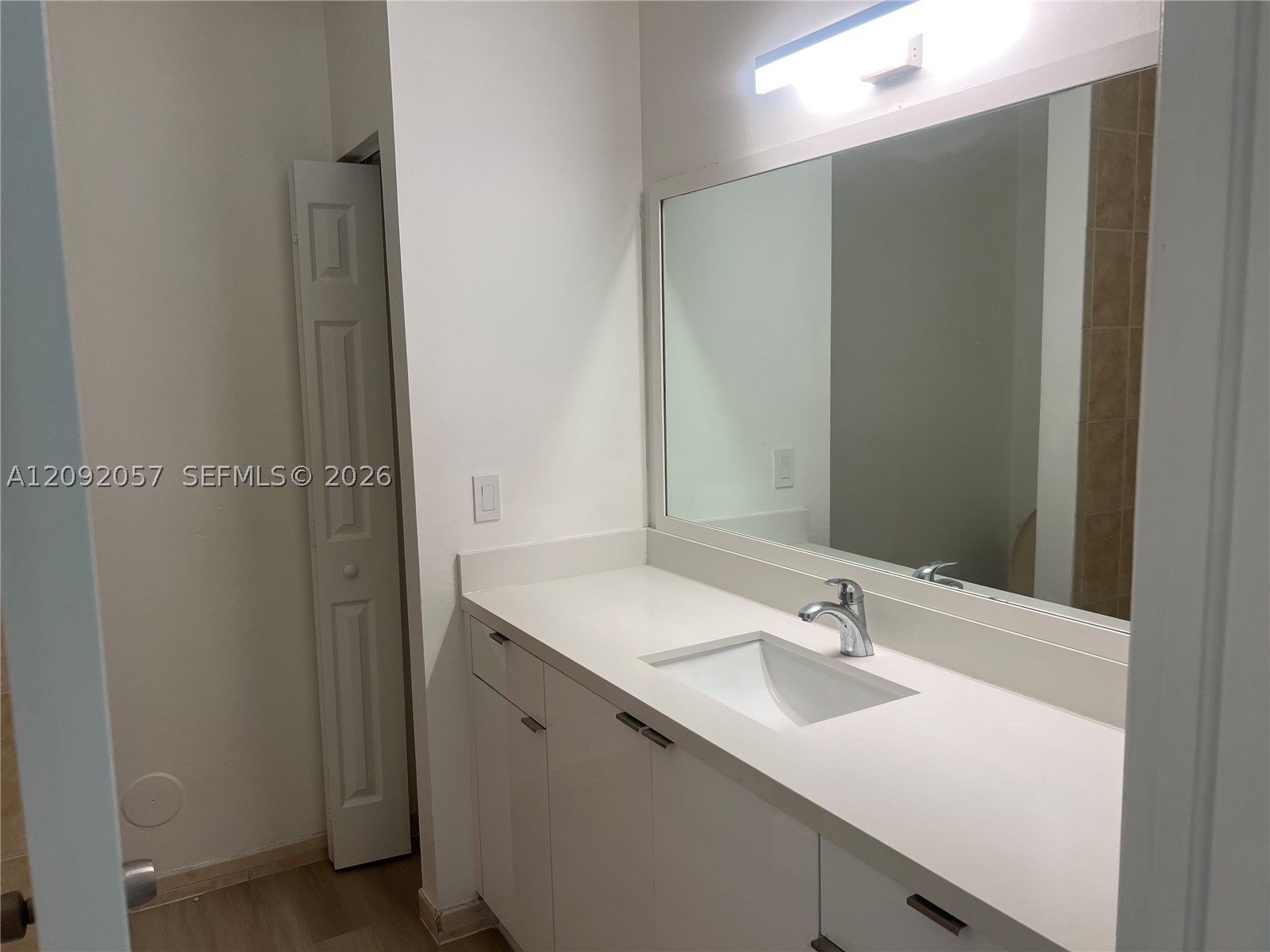 372 Ne 26th Pl 201 Property Photo 18