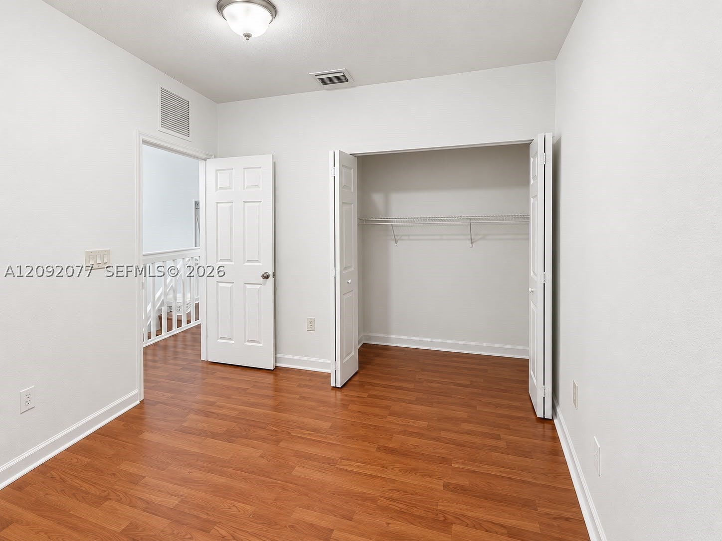 1555 Ne 33rd Rd 104-2 Property Photo 8