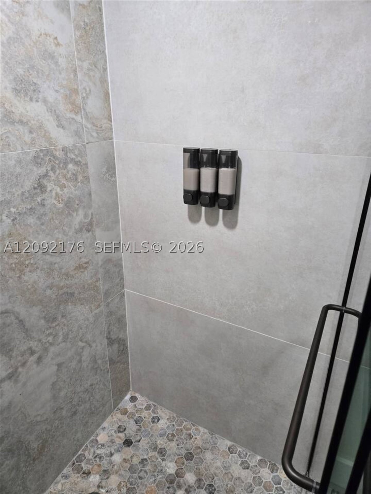 2618 Ne 2 Ave Property Photo 20