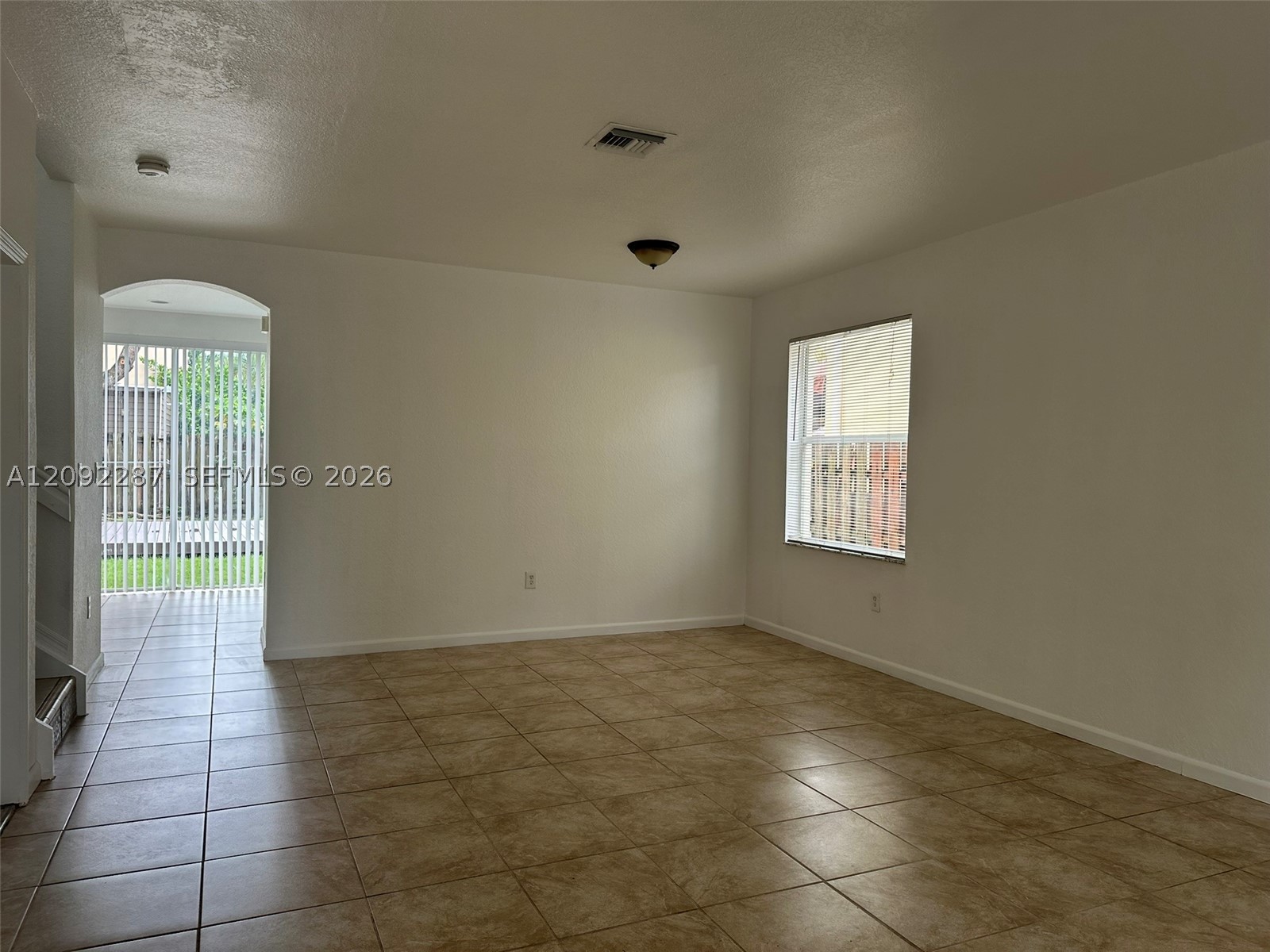 2031 Se 14th Ct 2031 Property Photo 6