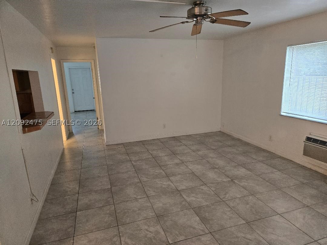 2838 Madison St 12 Property Photo 6