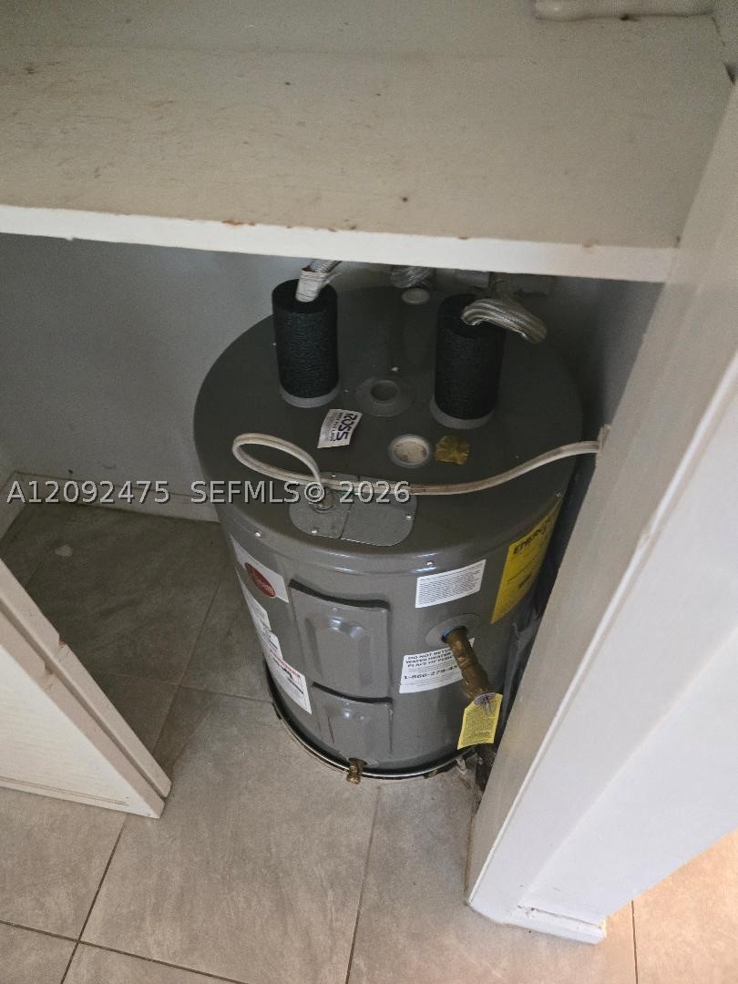 2838 Madison St 12 Property Photo 8