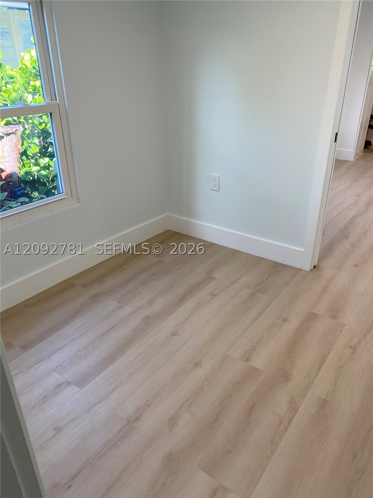 181 2nd Ct Property Photo 10