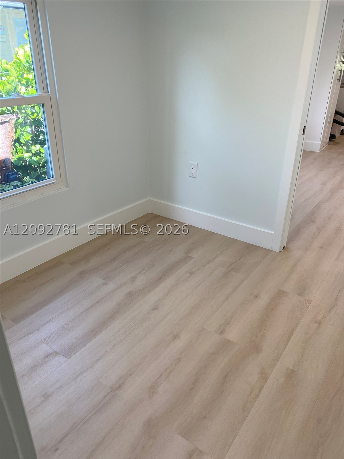 181 2nd Ct Property Photo 12