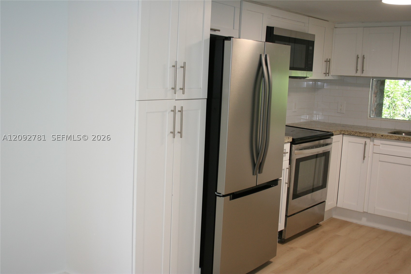 181 2nd Ct Property Photo 12