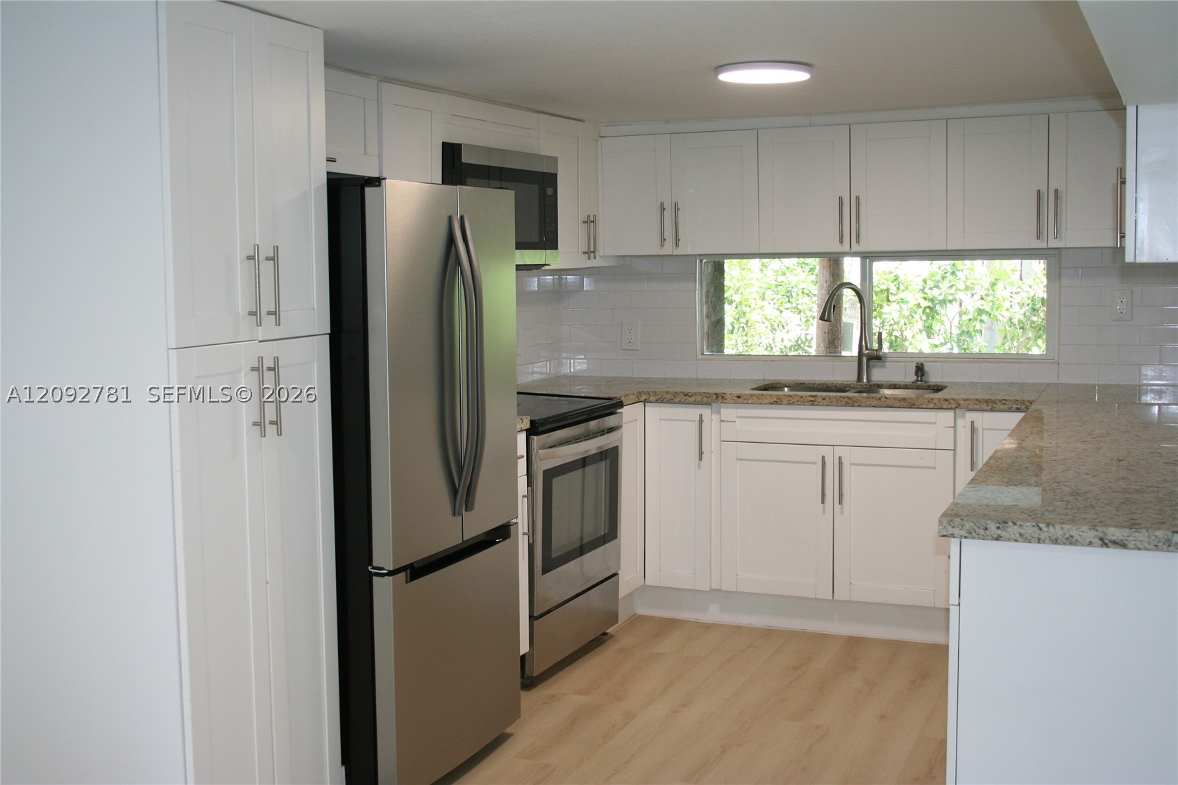 181 2nd Ct Property Photo 13