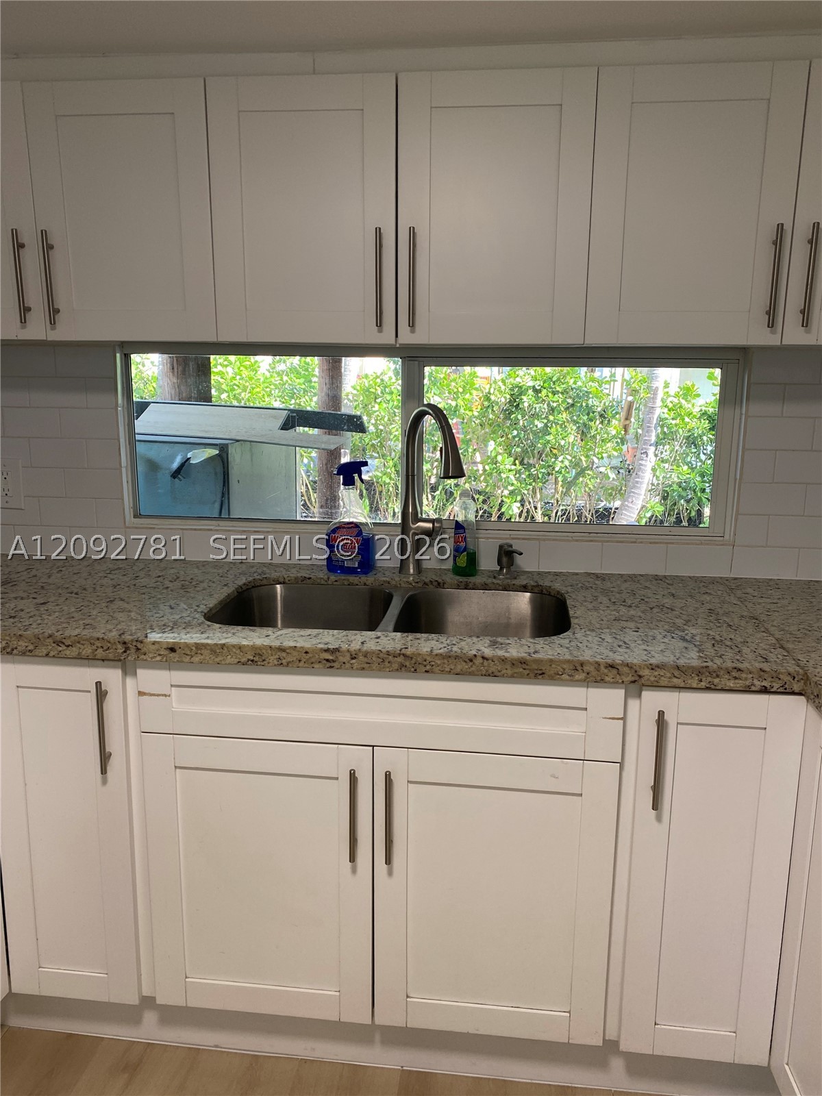 181 2nd Ct Property Photo 17