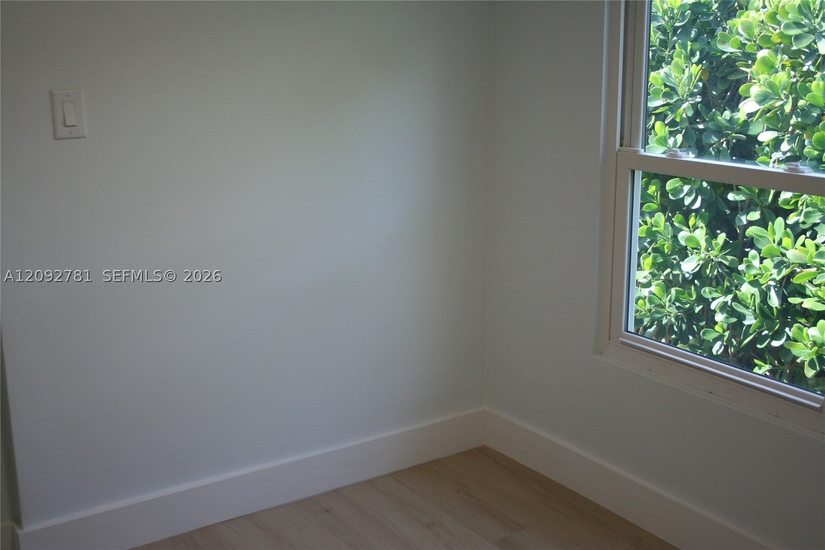 181 2nd Ct Property Photo 25