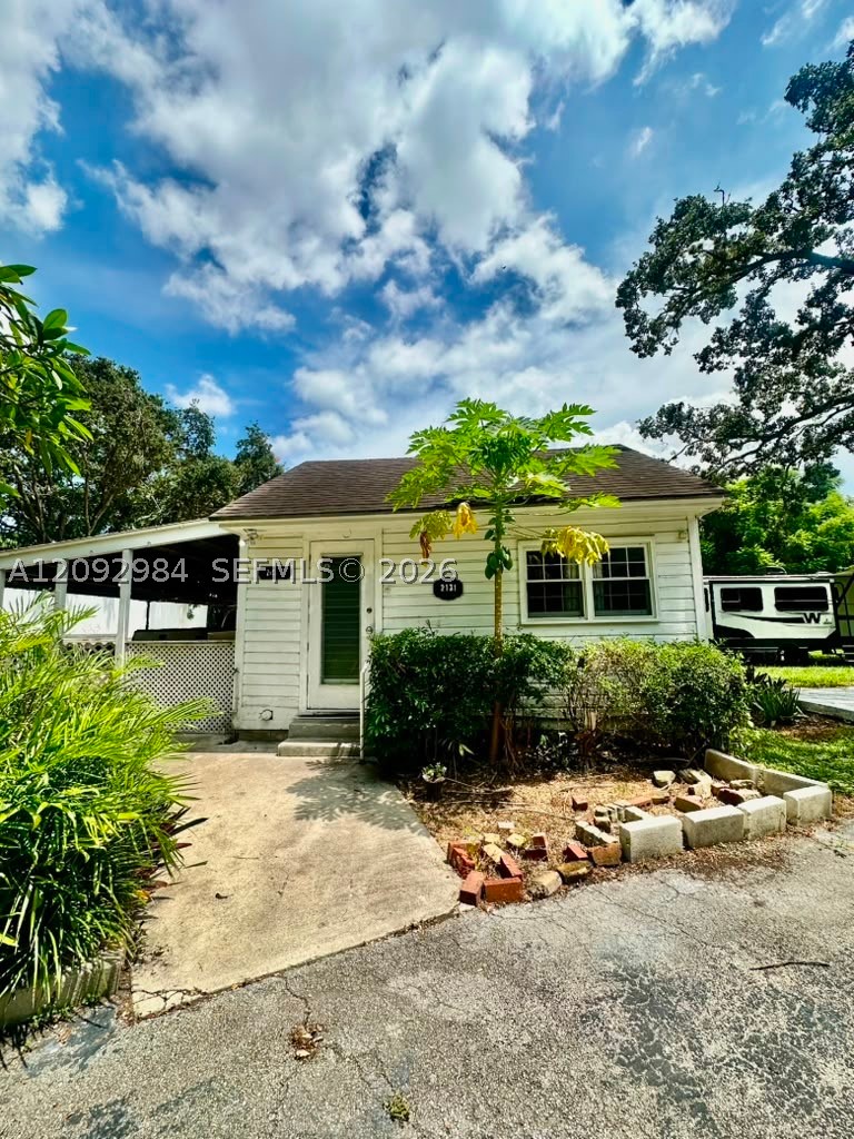 2151 N Krome 1 Property Photo 2