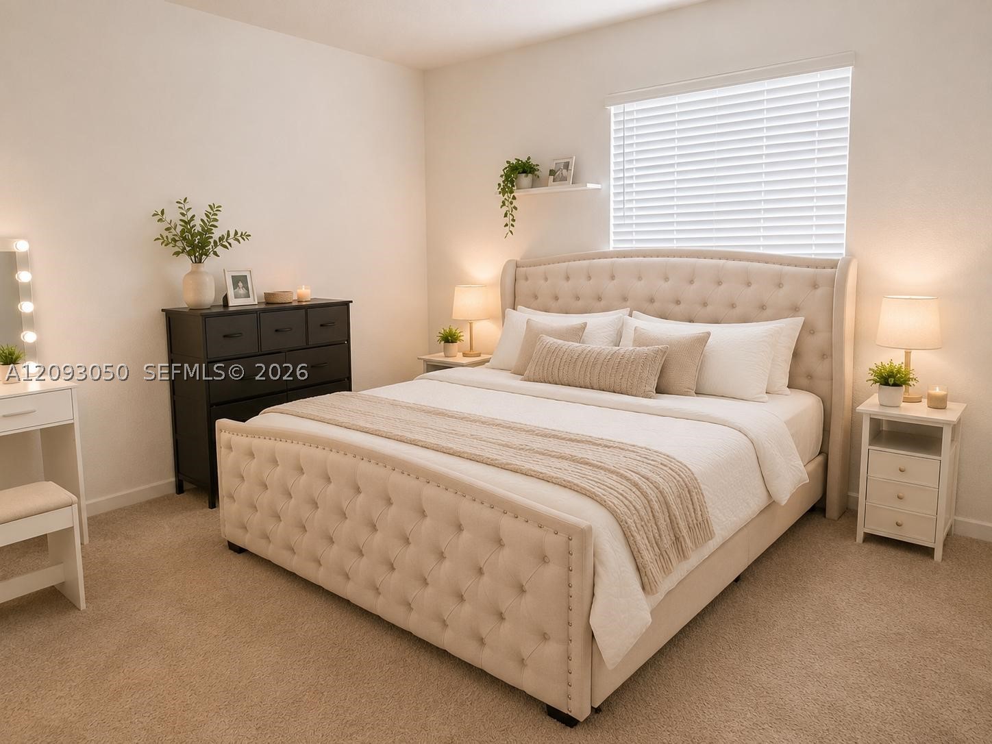 A12093050 Property Photo 3