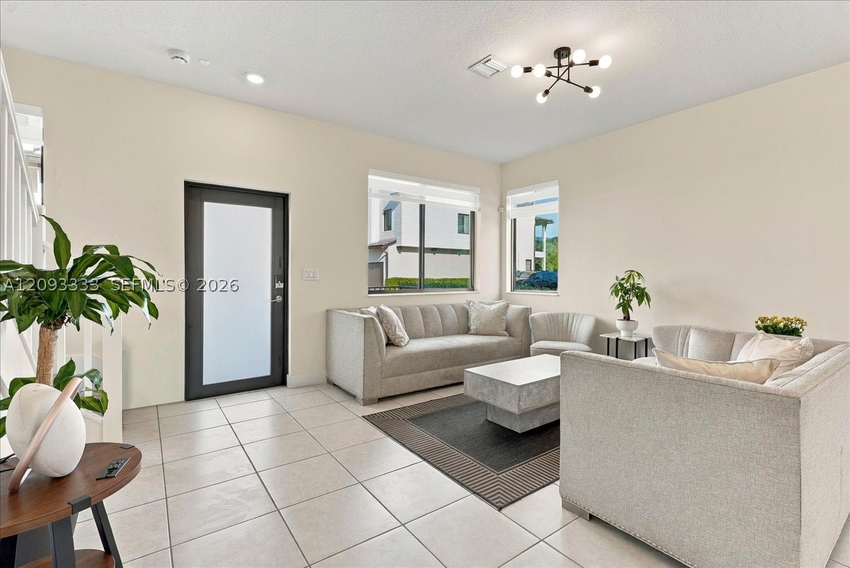 A12093333 Property Photo 12