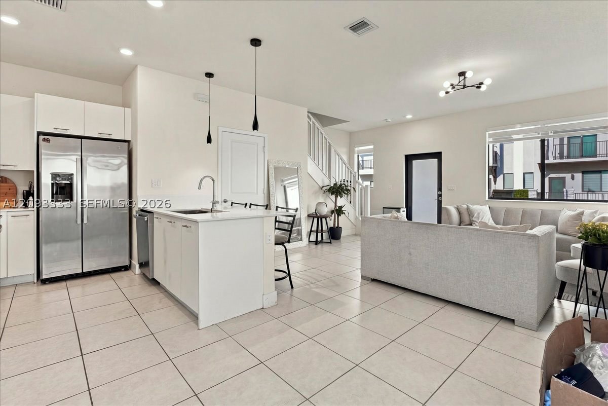 A12093333 Property Photo 15