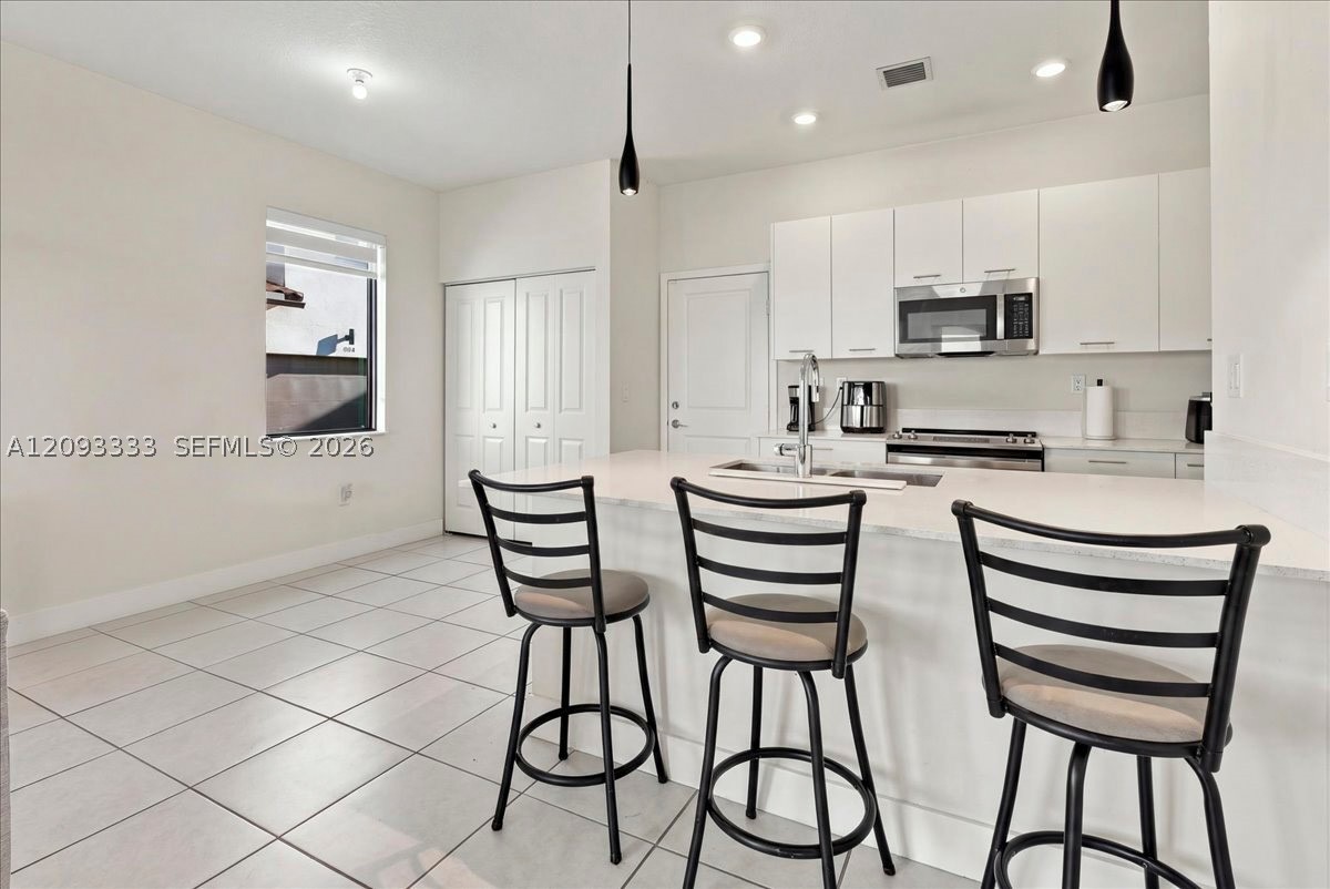 A12093333 Property Photo 16