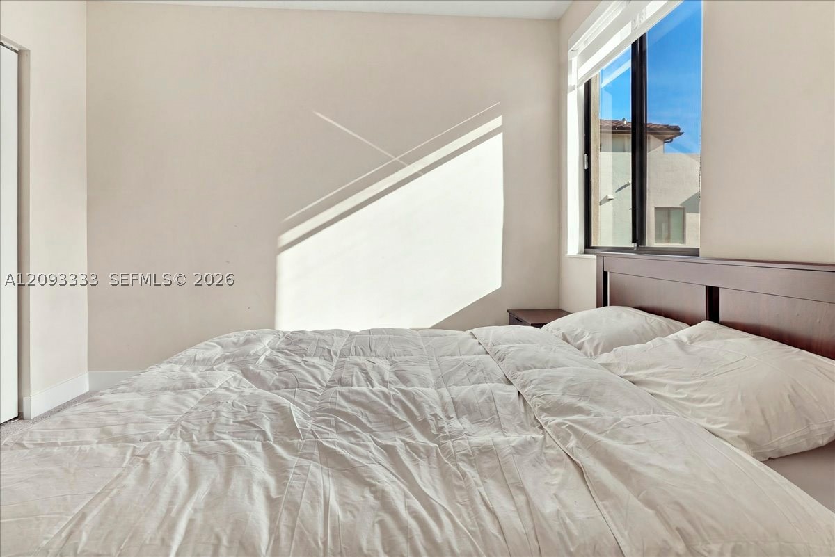 A12093333 Property Photo 28