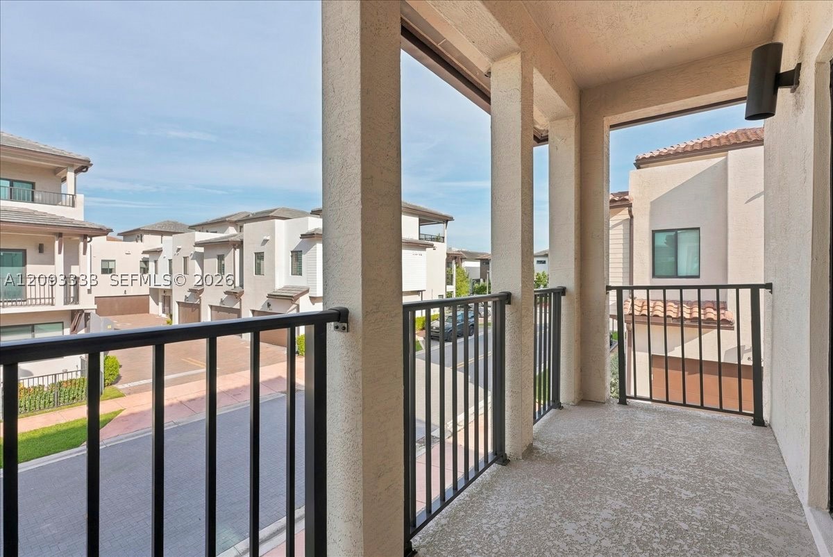 A12093333 Property Photo 30