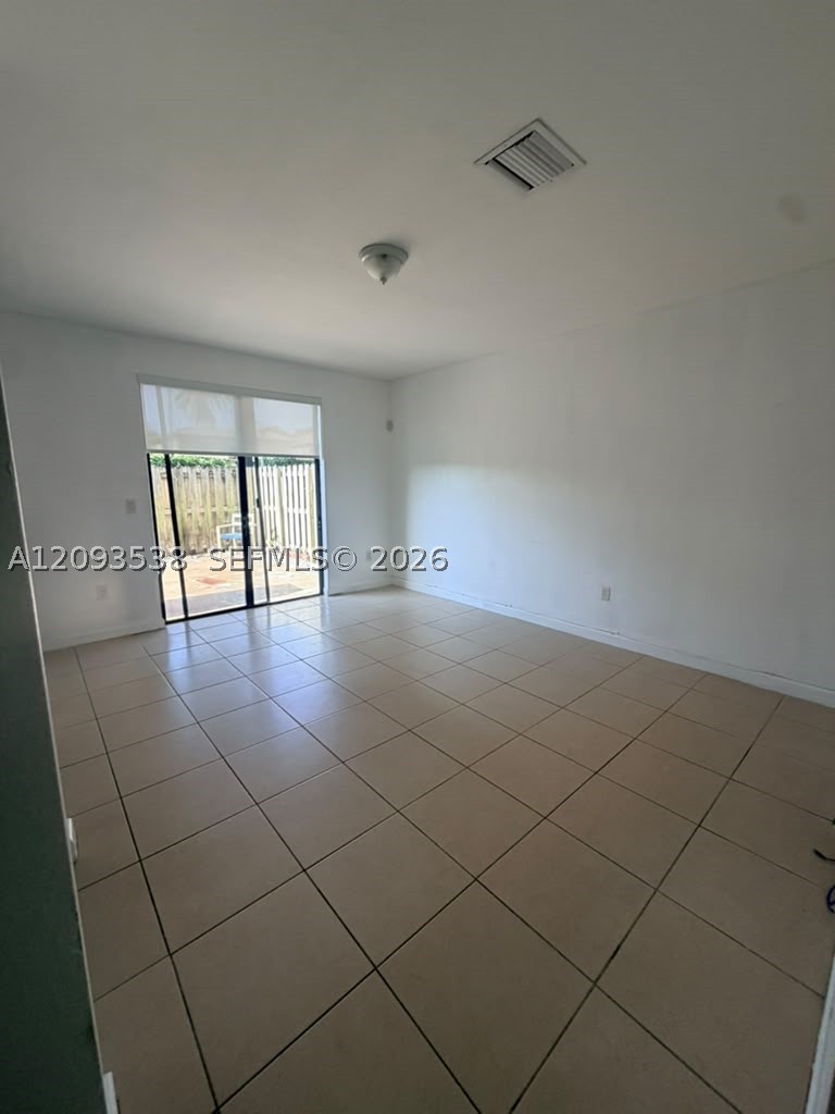 11387 Sw 232nd Ter 1 Property Photo 3