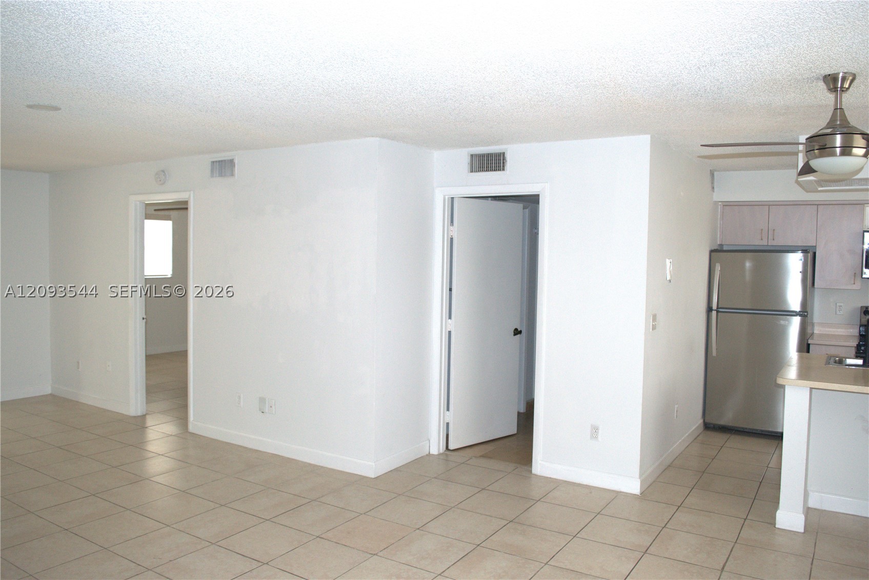 2640 Se 19th Ct 201-d Property Photo 7