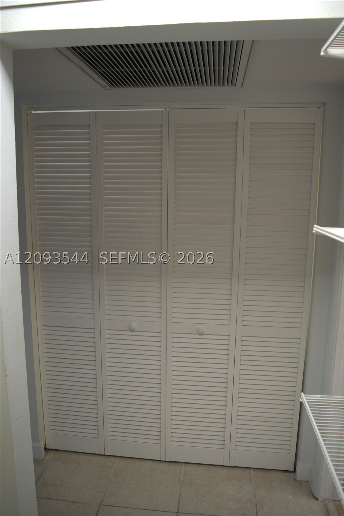 2640 Se 19th Ct 201-d Property Photo 12