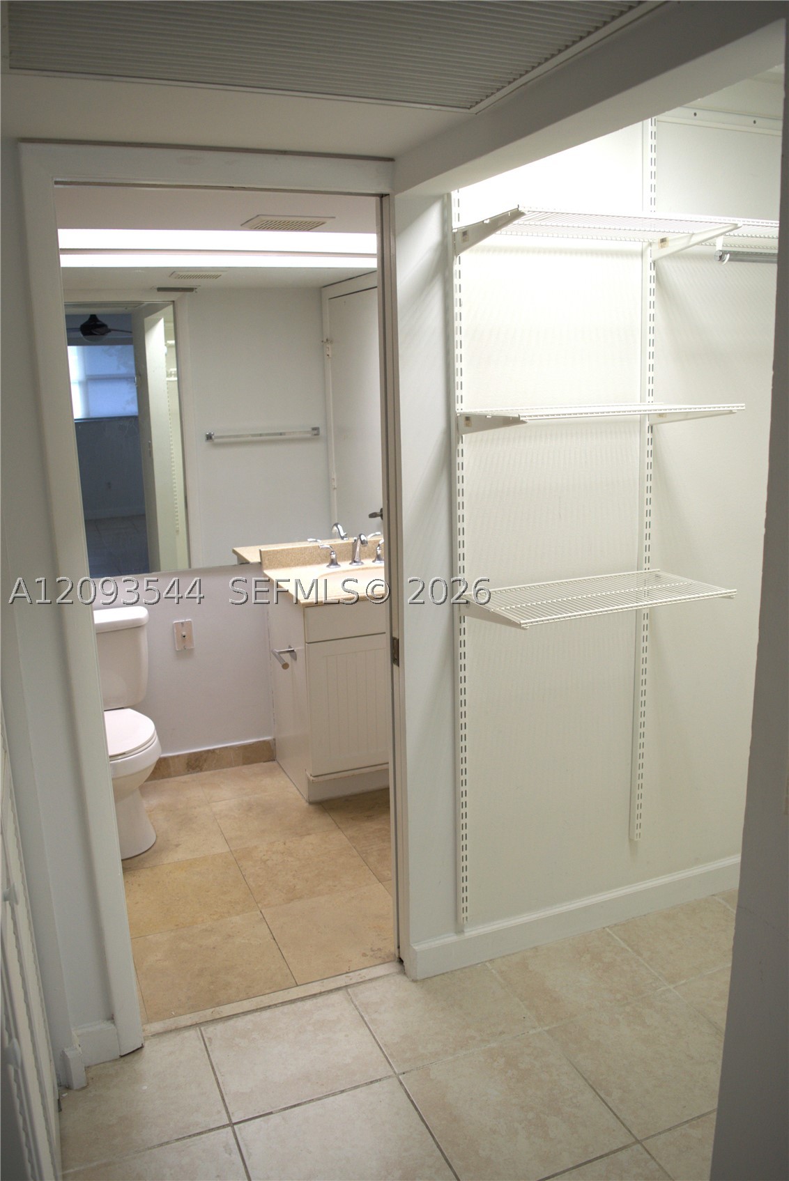 2640 Se 19th Ct 201-d Property Photo 13
