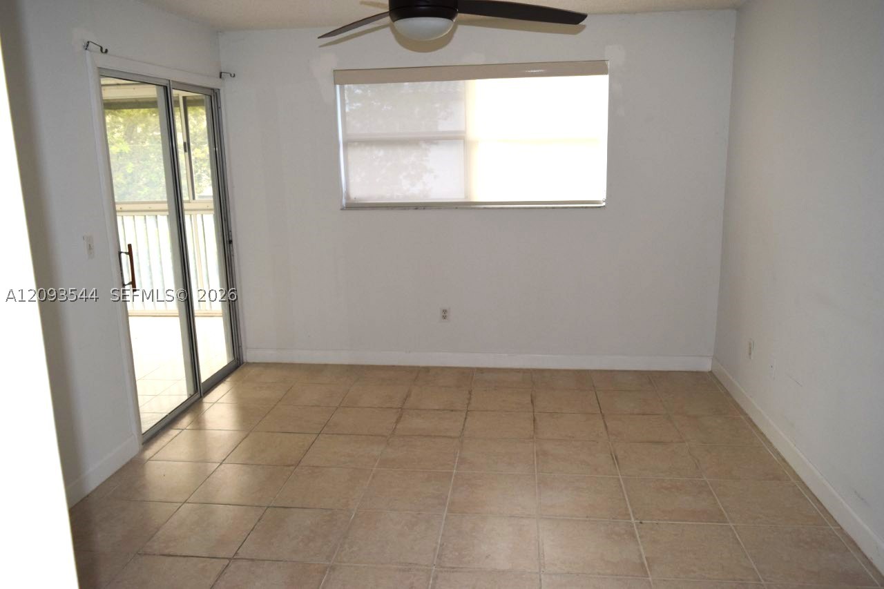2640 Se 19th Ct 201-d Property Photo 15
