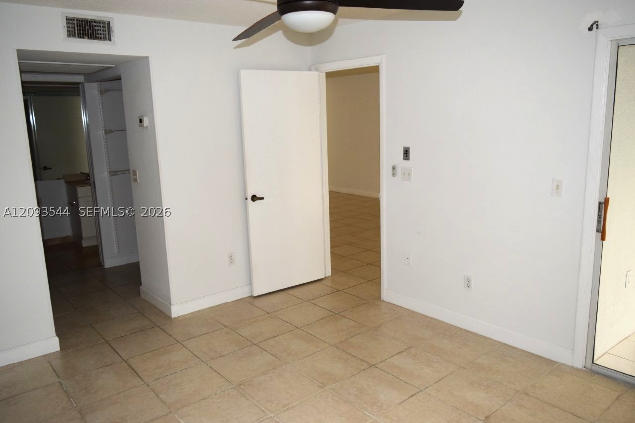 2640 Se 19th Ct 201-d Property Photo 17