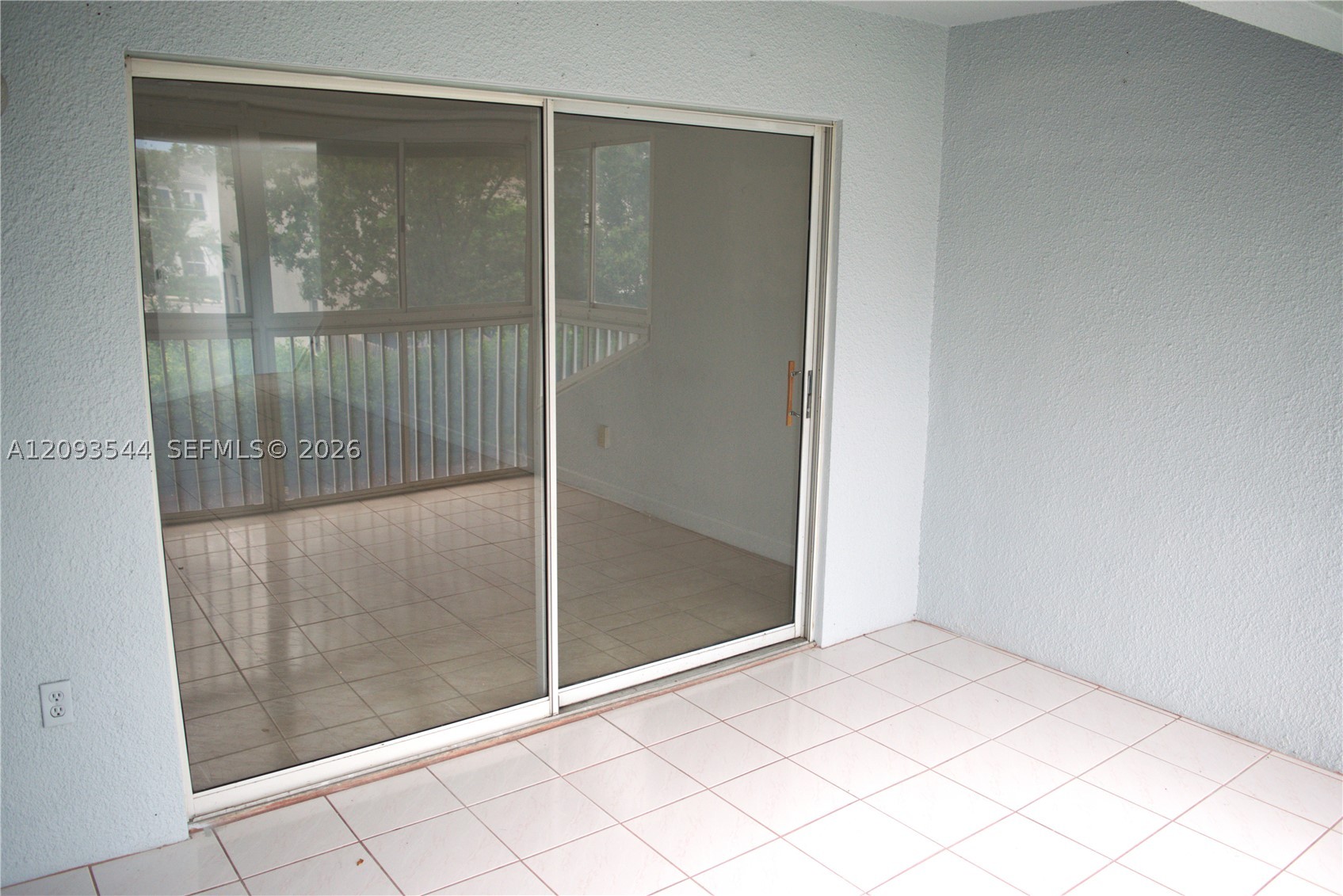 2640 Se 19th Ct 201-d Property Photo 18