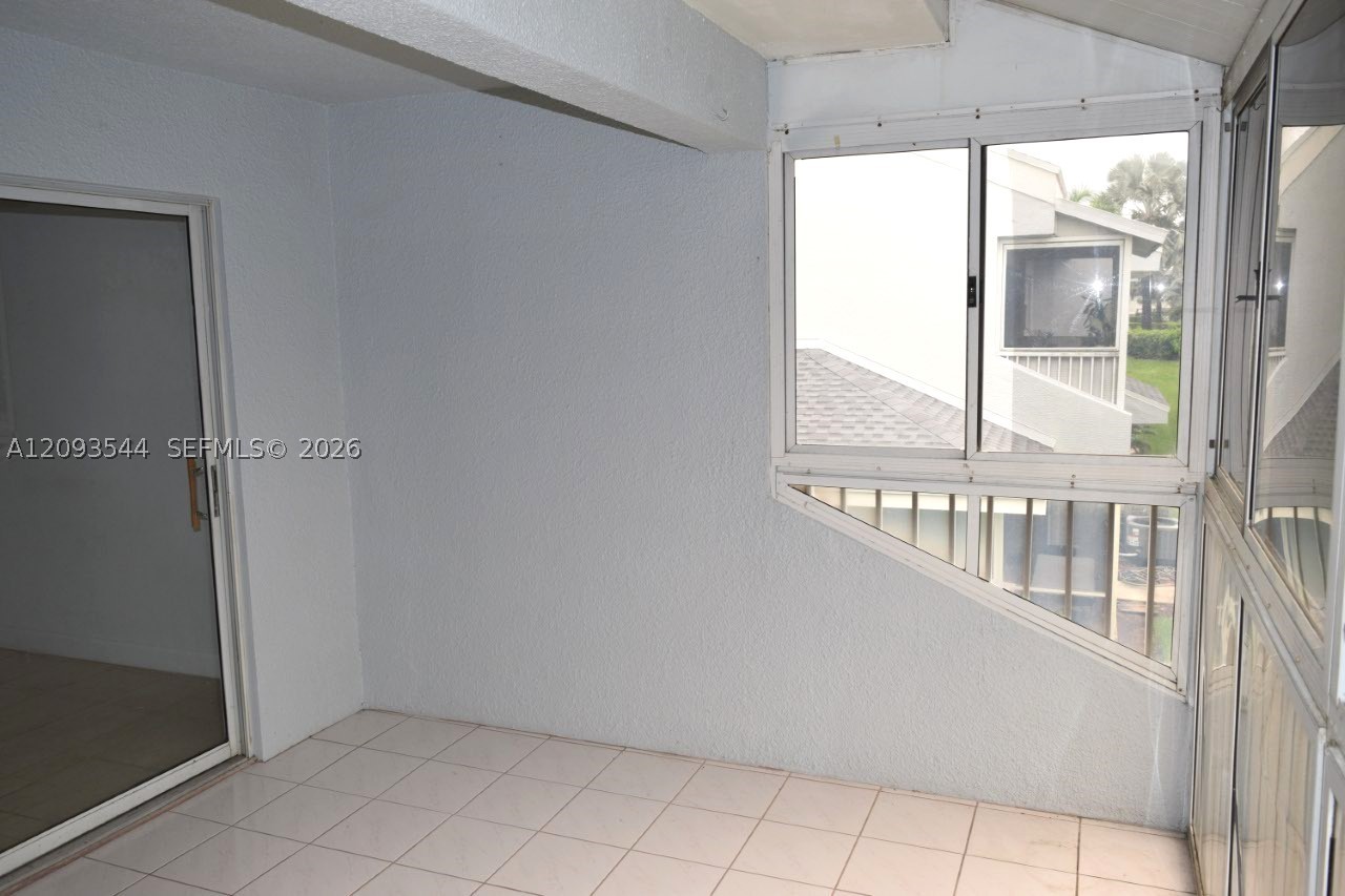 2640 Se 19th Ct 201-d Property Photo 19