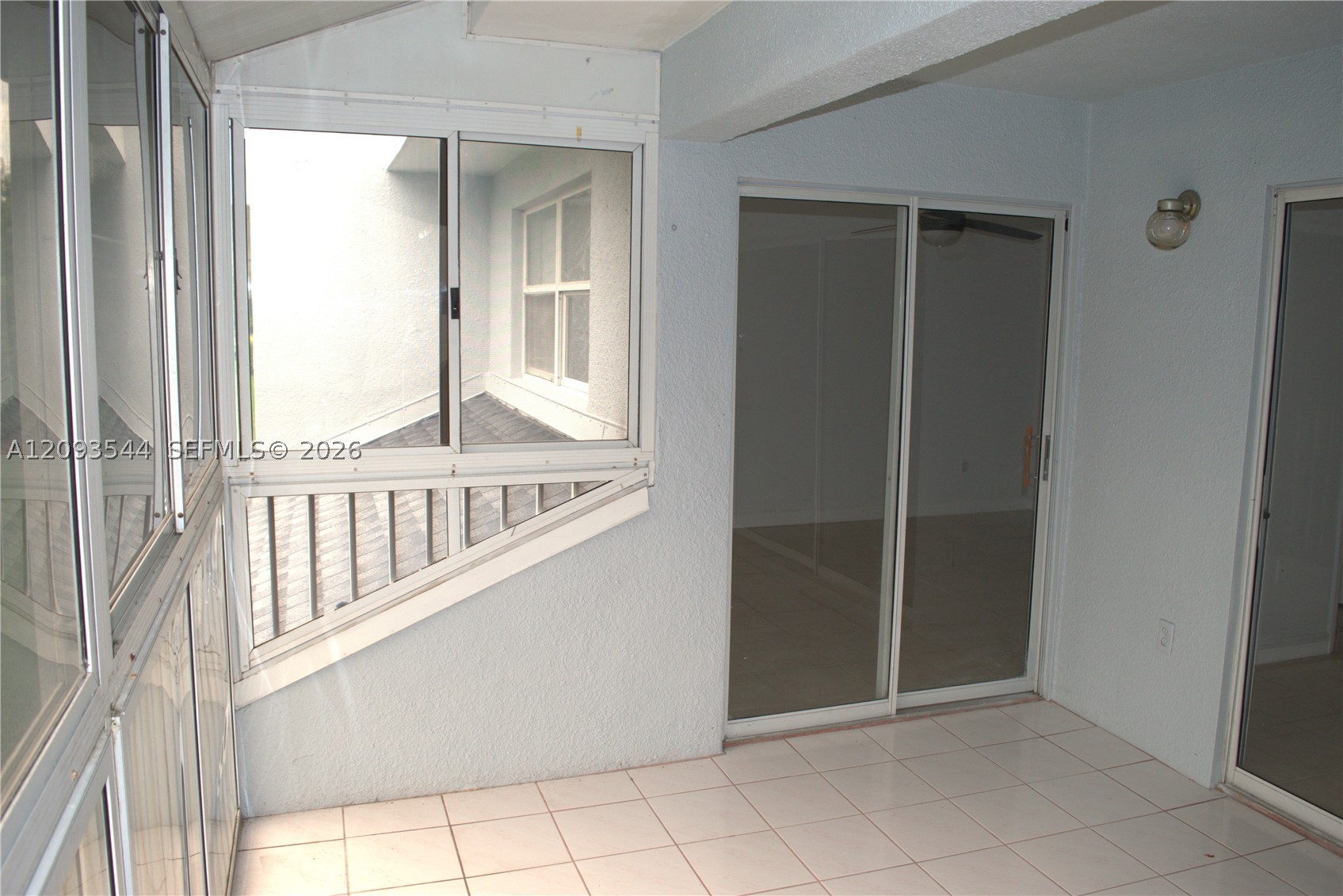2640 Se 19th Ct 201-d Property Photo 20