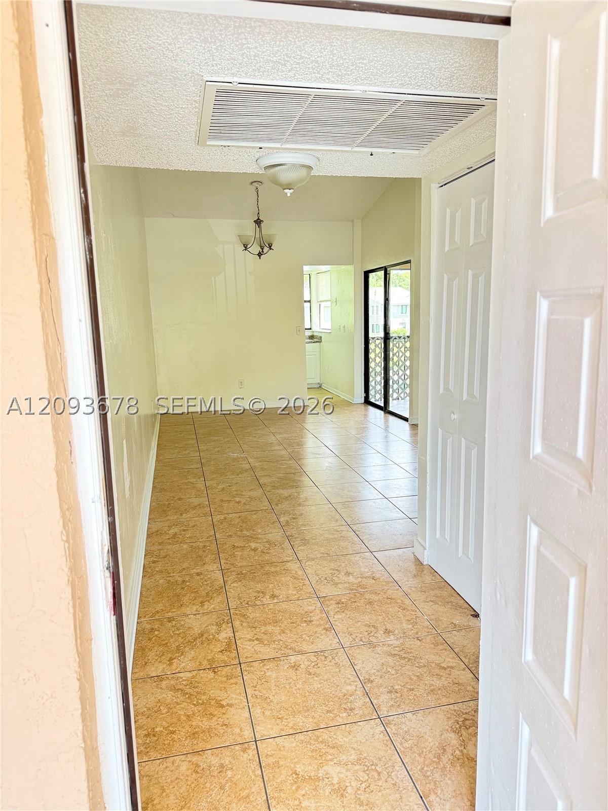 1021 Adams Ave 1021e Property Photo 3