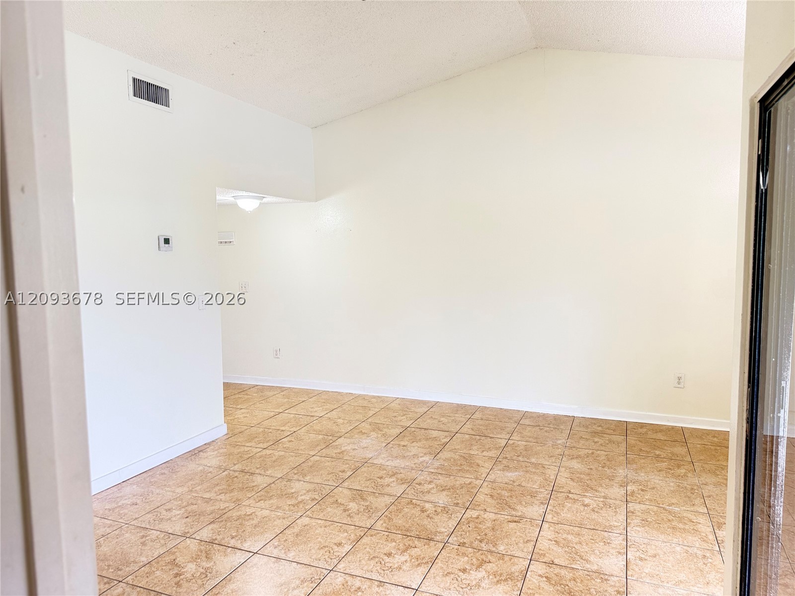 1021 Adams Ave 1021e Property Photo 11