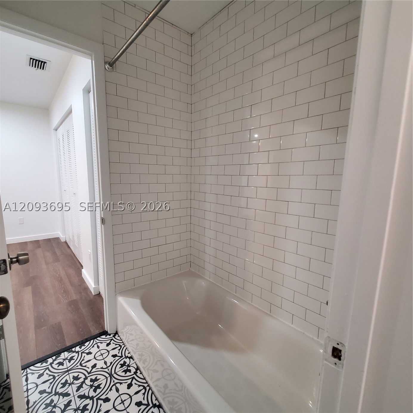 1211 S Independence Dr 1211e Property Photo 18