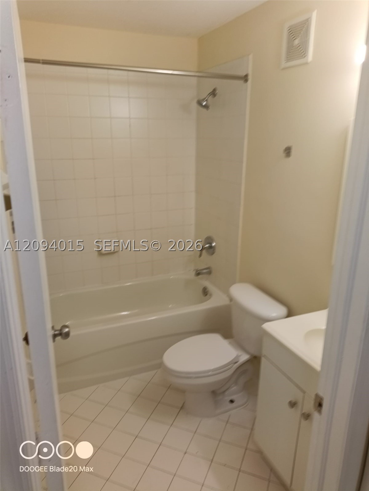 2920 Se 12th Rd 206-30 Property Photo 7
