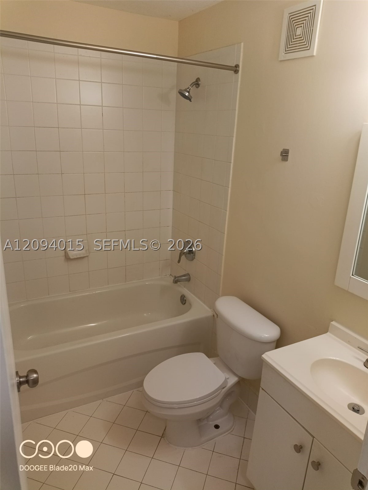2920 Se 12th Rd 206-30 Property Photo 10