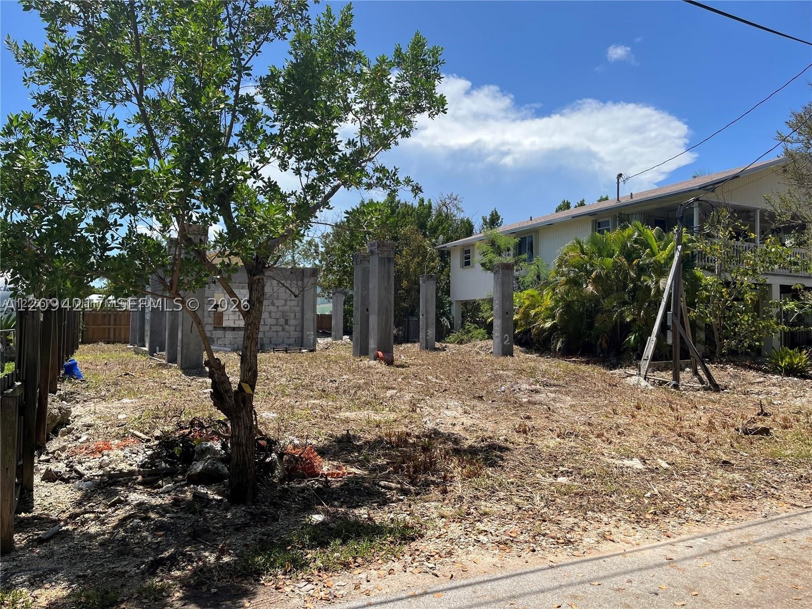 971 Valencia Rd Property Photo 3
