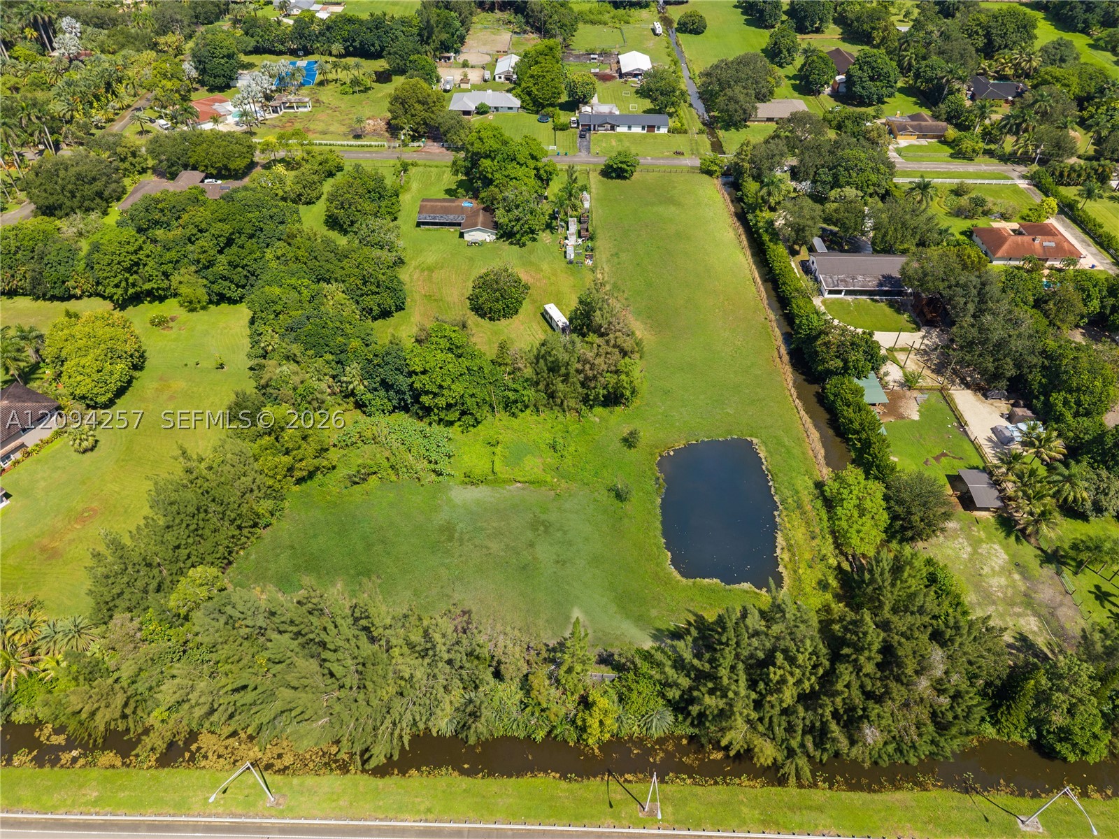 18100 Sw 70th Pl Property Photo 12
