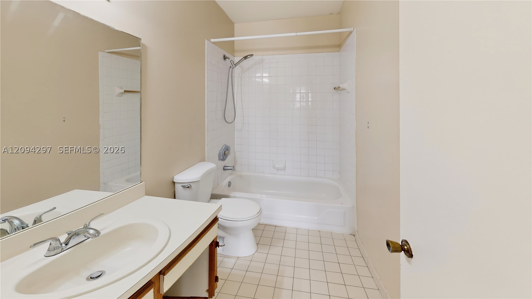 889 Hamilton Dr 889e Property Photo 31