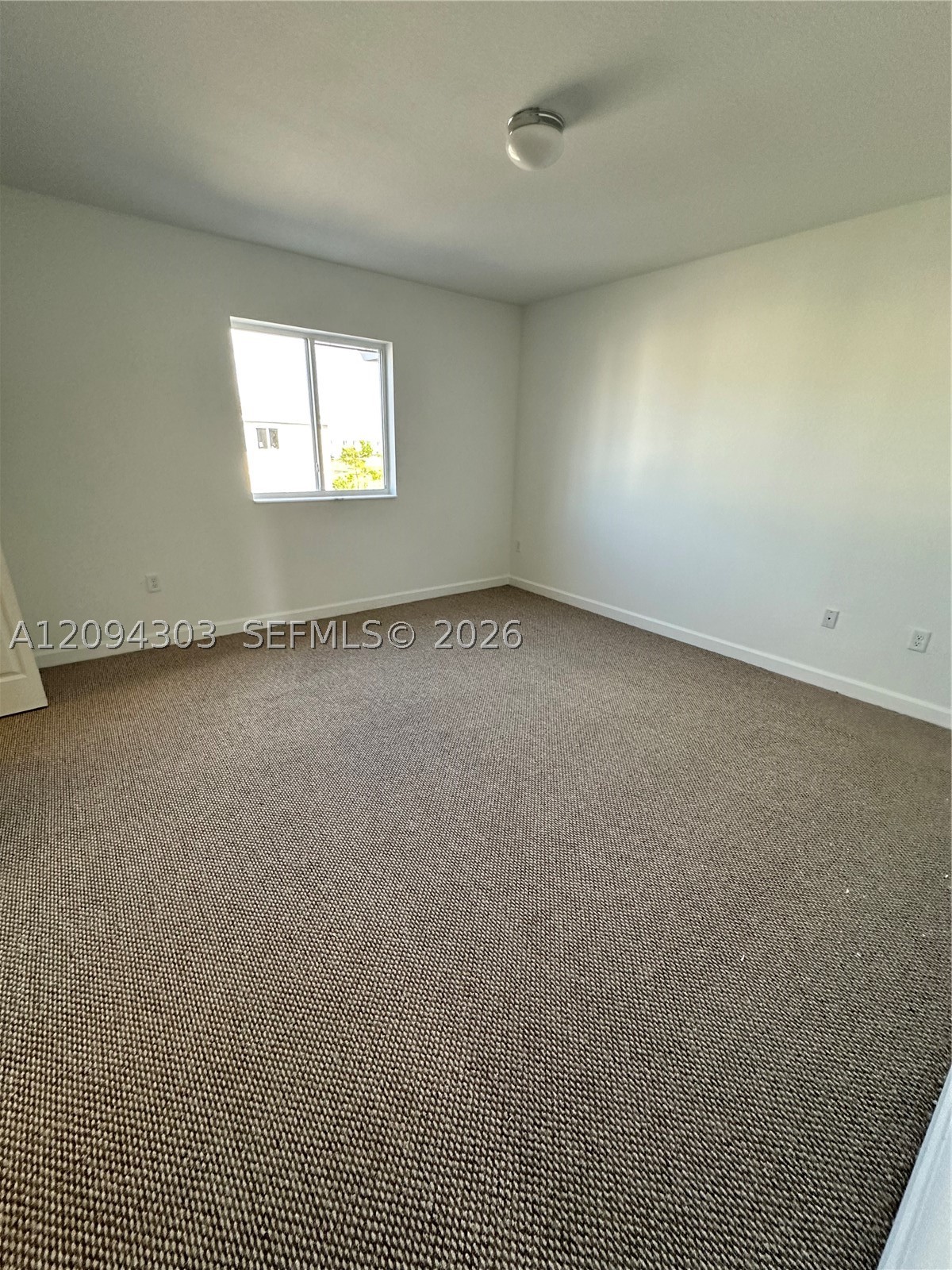 1245 Nw 3rd Ln Property Photo 7