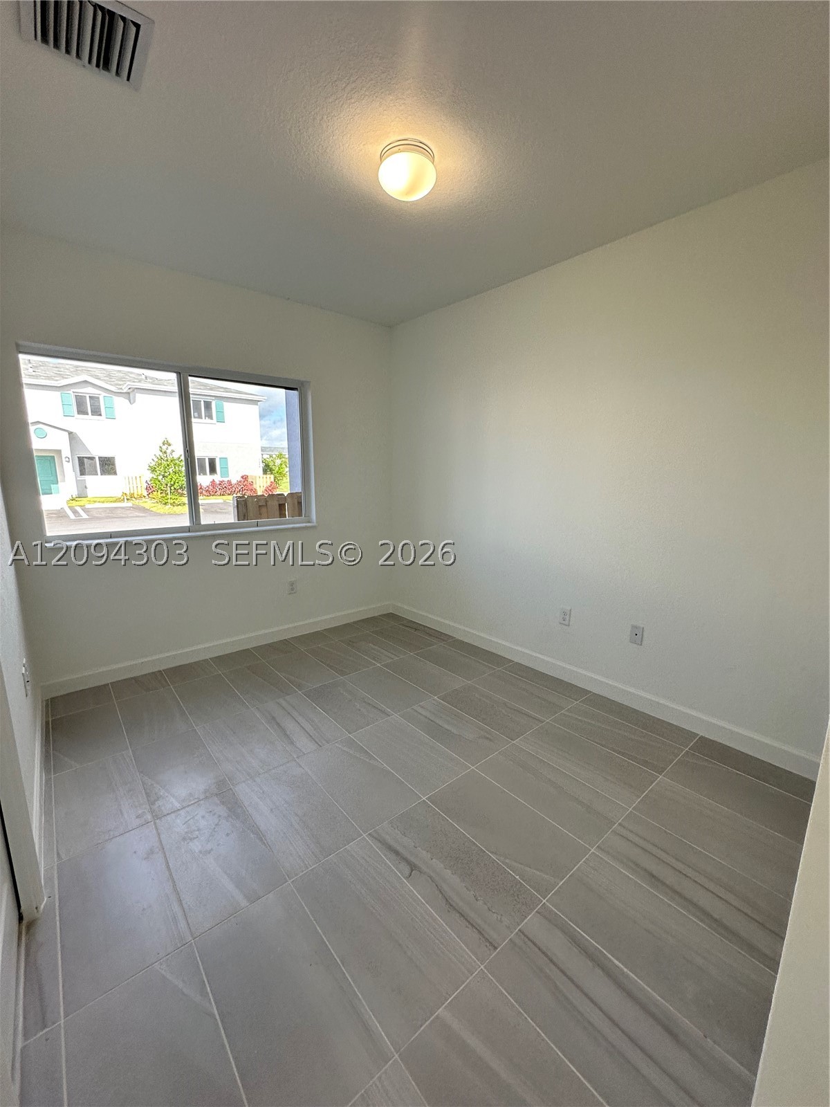 1245 Nw 3rd Ln Property Photo 14