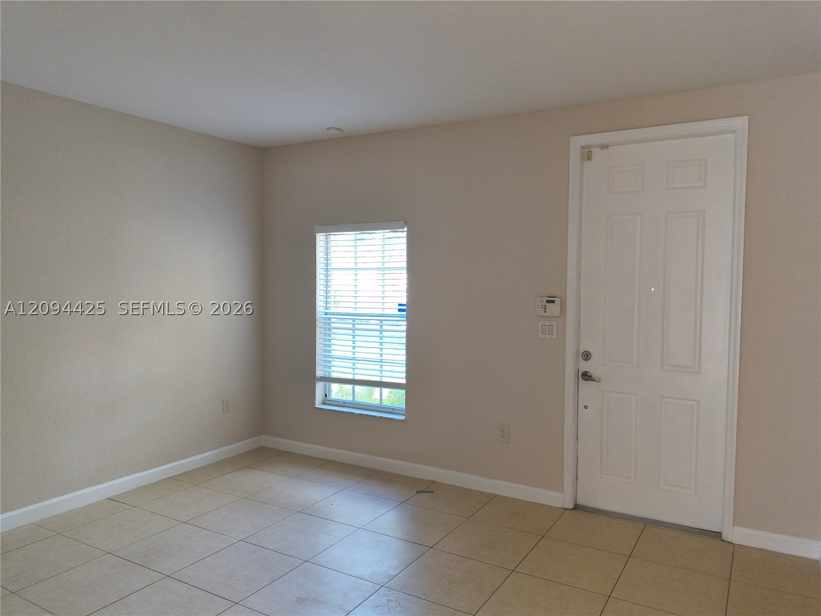 4146 Ne 26th St 4146 Property Photo 2