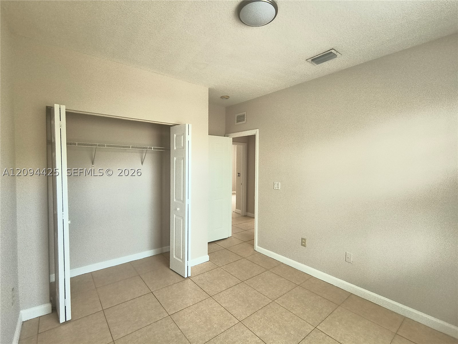 4146 Ne 26th St 4146 Property Photo 13