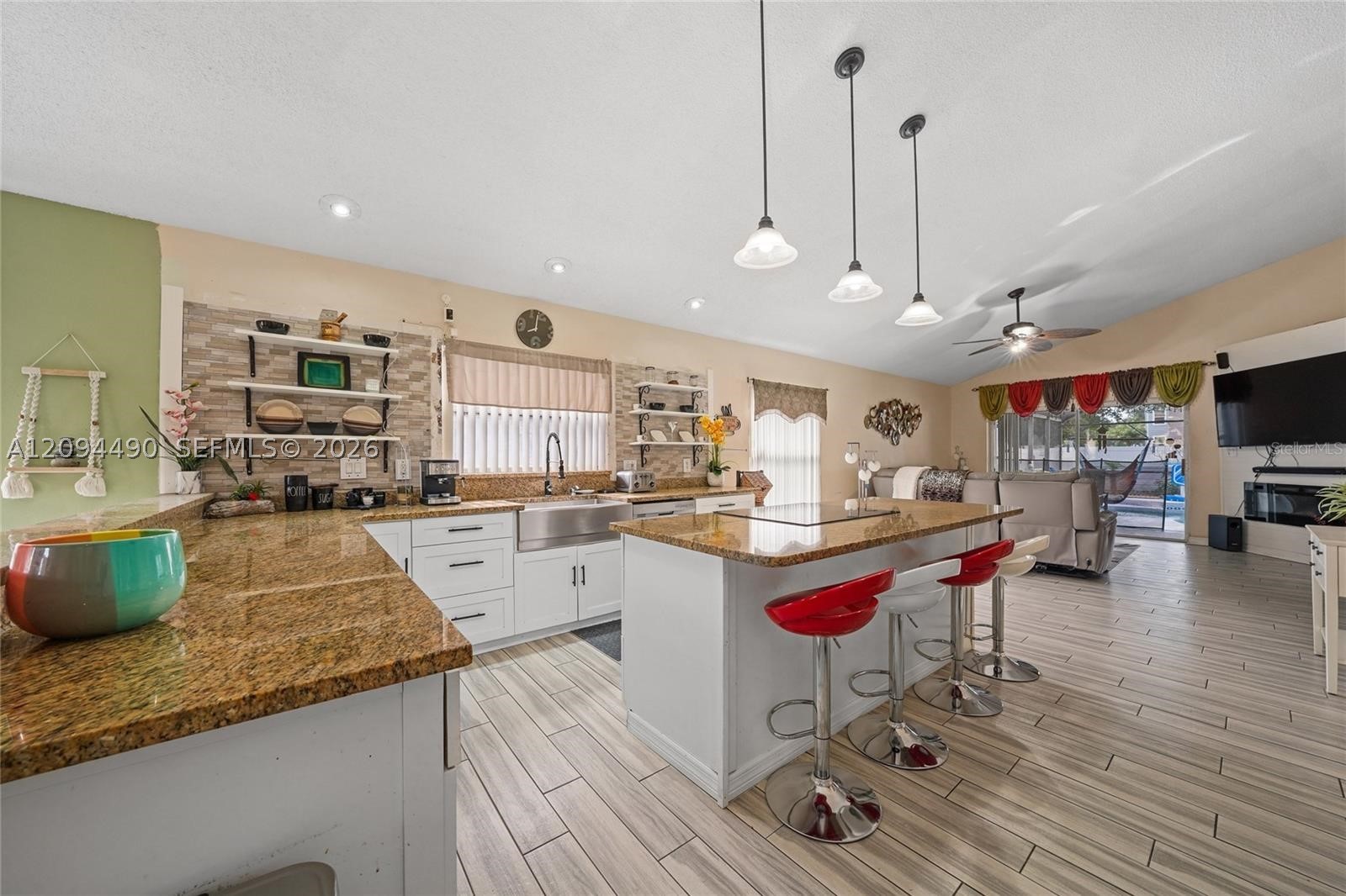 16404 Coopers Hawk Property Photo 7