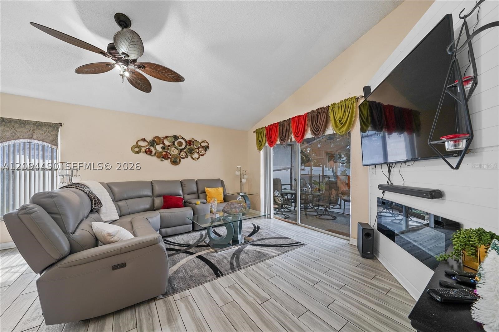 16404 Coopers Hawk Property Photo 14