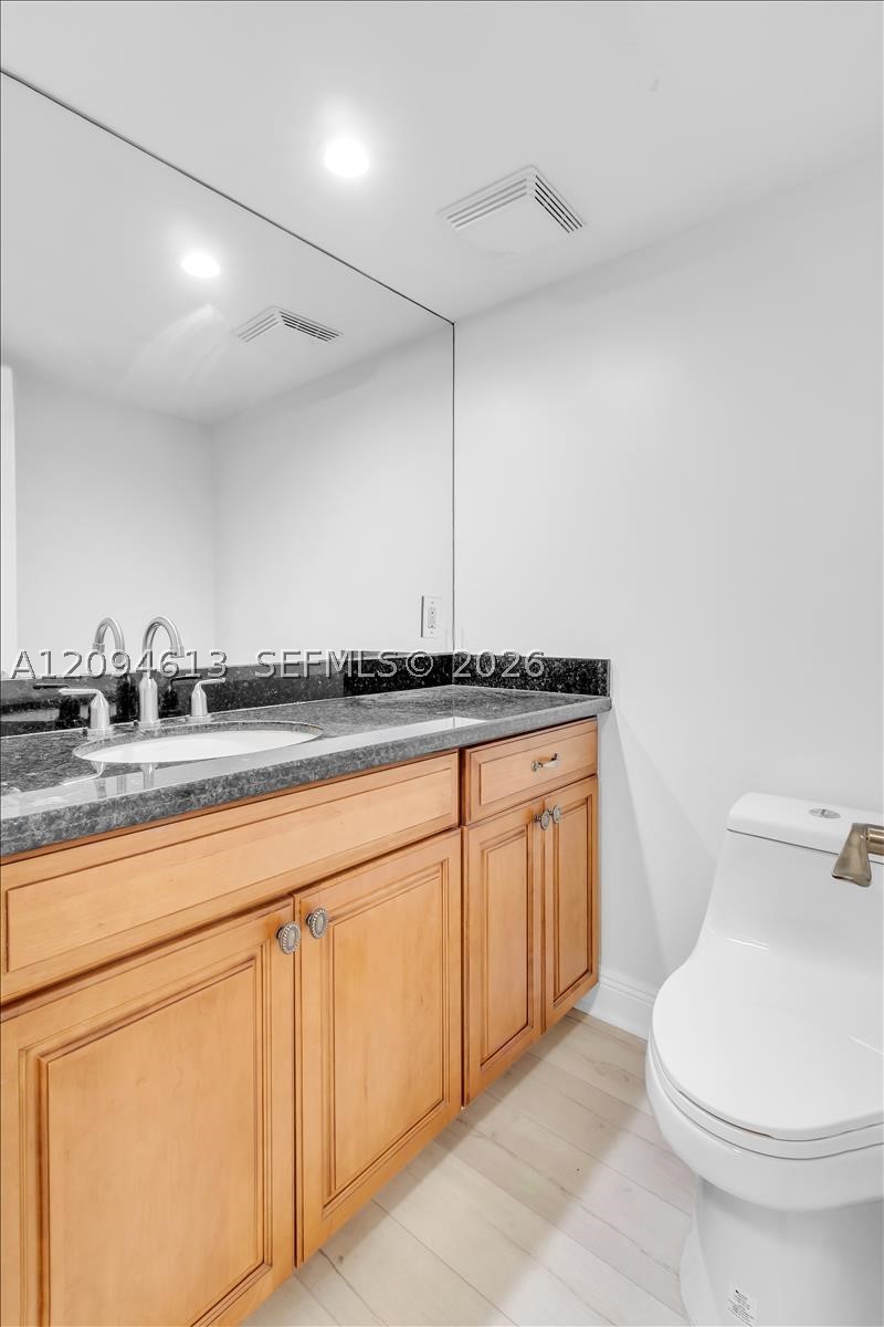 3000 N Ocean Dr 3b Property Photo 10