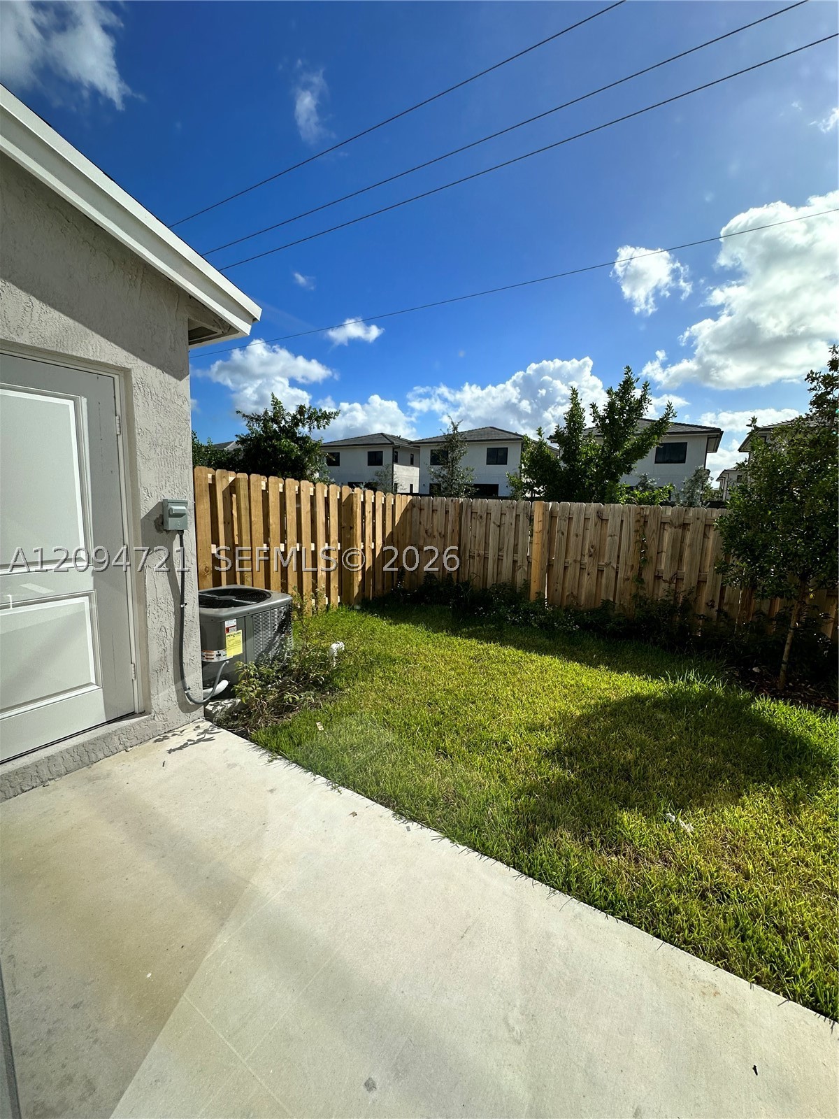 1245 Nw 3rd Ln Property Photo 7