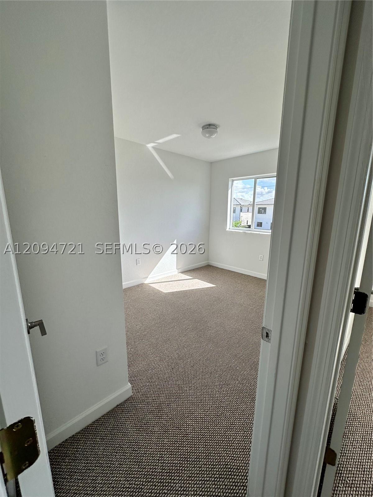 1245 Nw 3rd Ln Property Photo 10