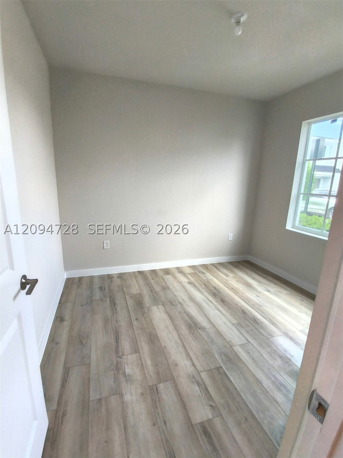 1085 Nw 4th Ter Property Photo 5