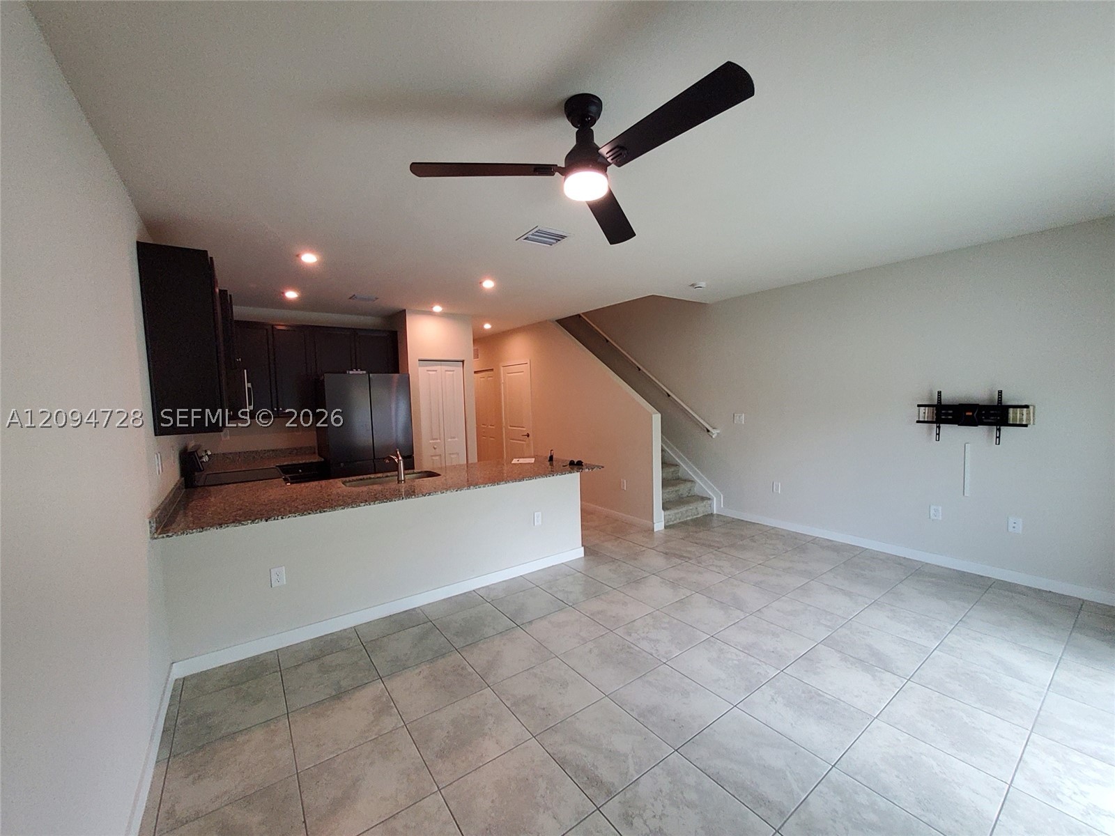 1085 Nw 4th Ter Property Photo 9