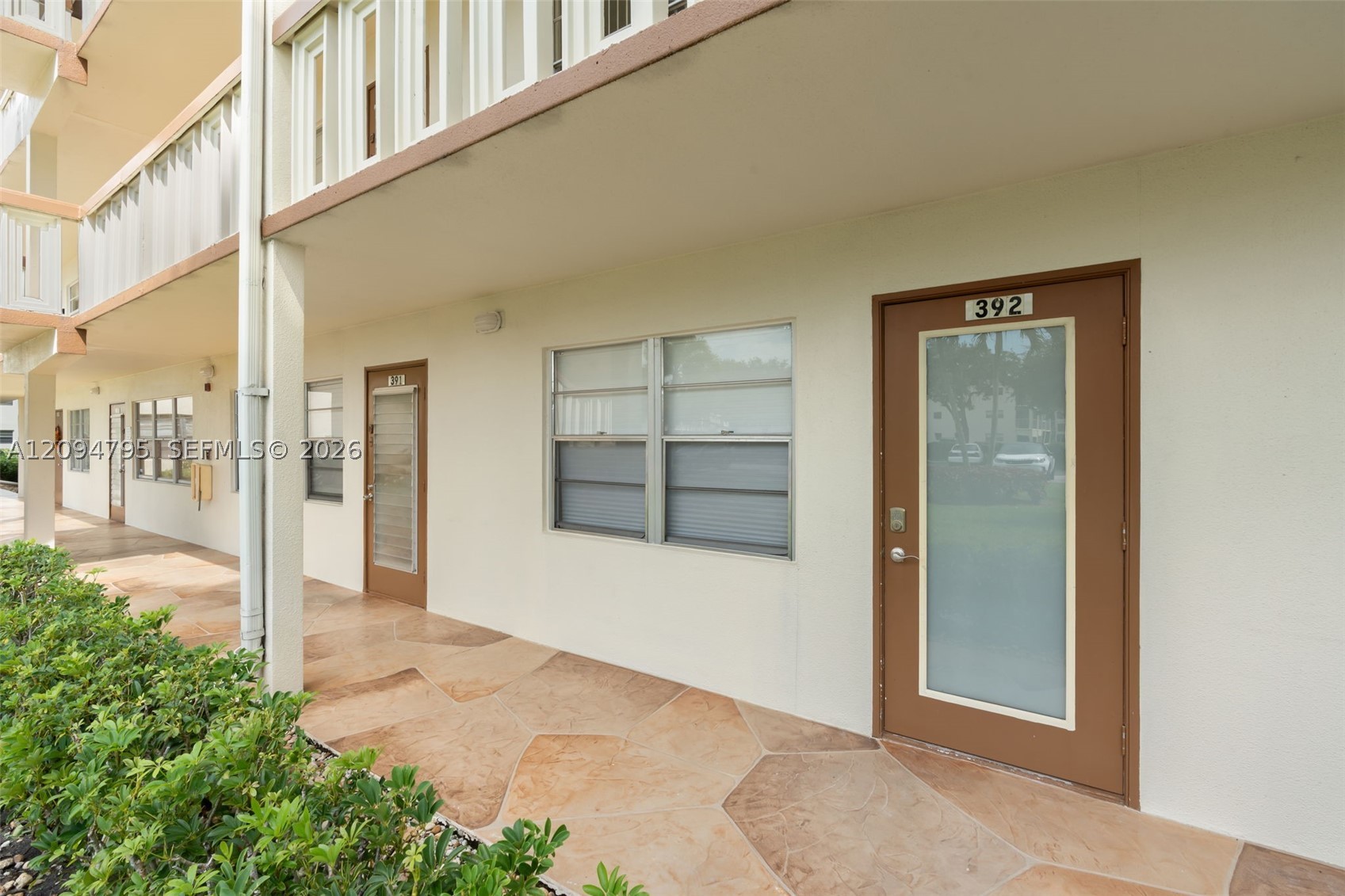 392 Mansfield J 392 Property Photo 4