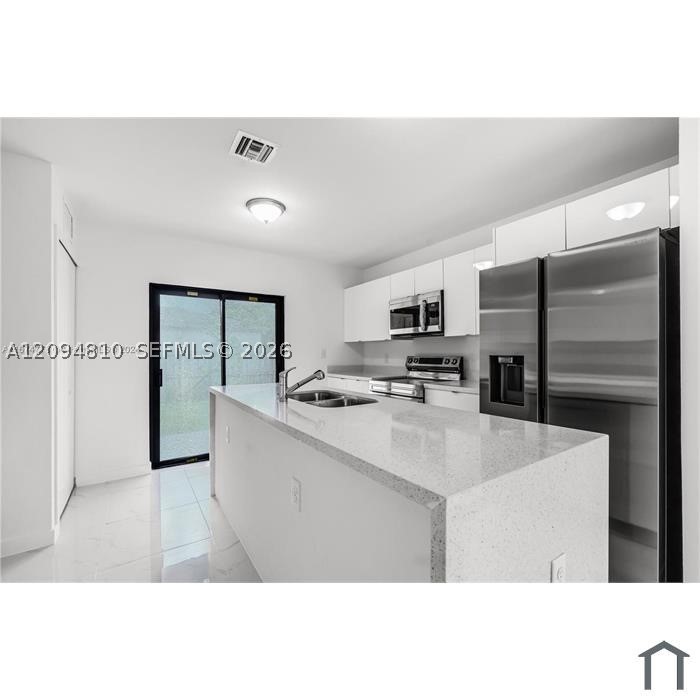1231-1233 Nw 9 Avenue Property Photo 11